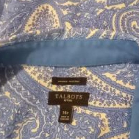 Blue & White Paisley Button-down Blouse - Picture 3 of 4